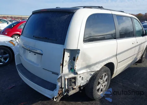 2010 Chrysler Town & Country Touring from USA, damaged, VIN 2A4RR5D14AR184003